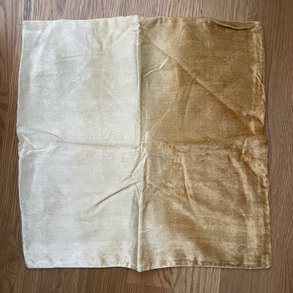 West elm Pillowcase - Picture 1 of 3